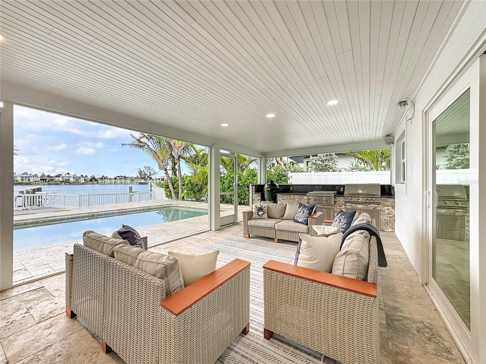 605 Key Royale Dr Property Photo 32