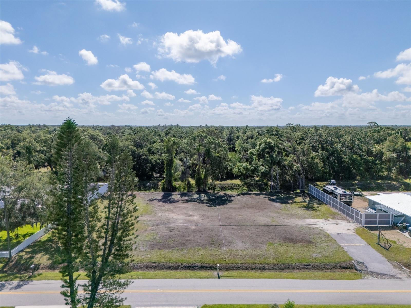 1941 E Leewynn Dr Property Photo 2