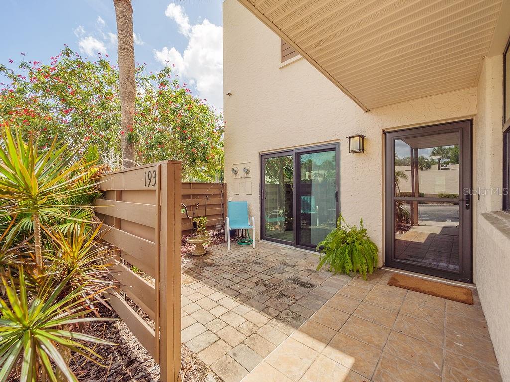 193 PINENEEDLE DR Property Photo 1