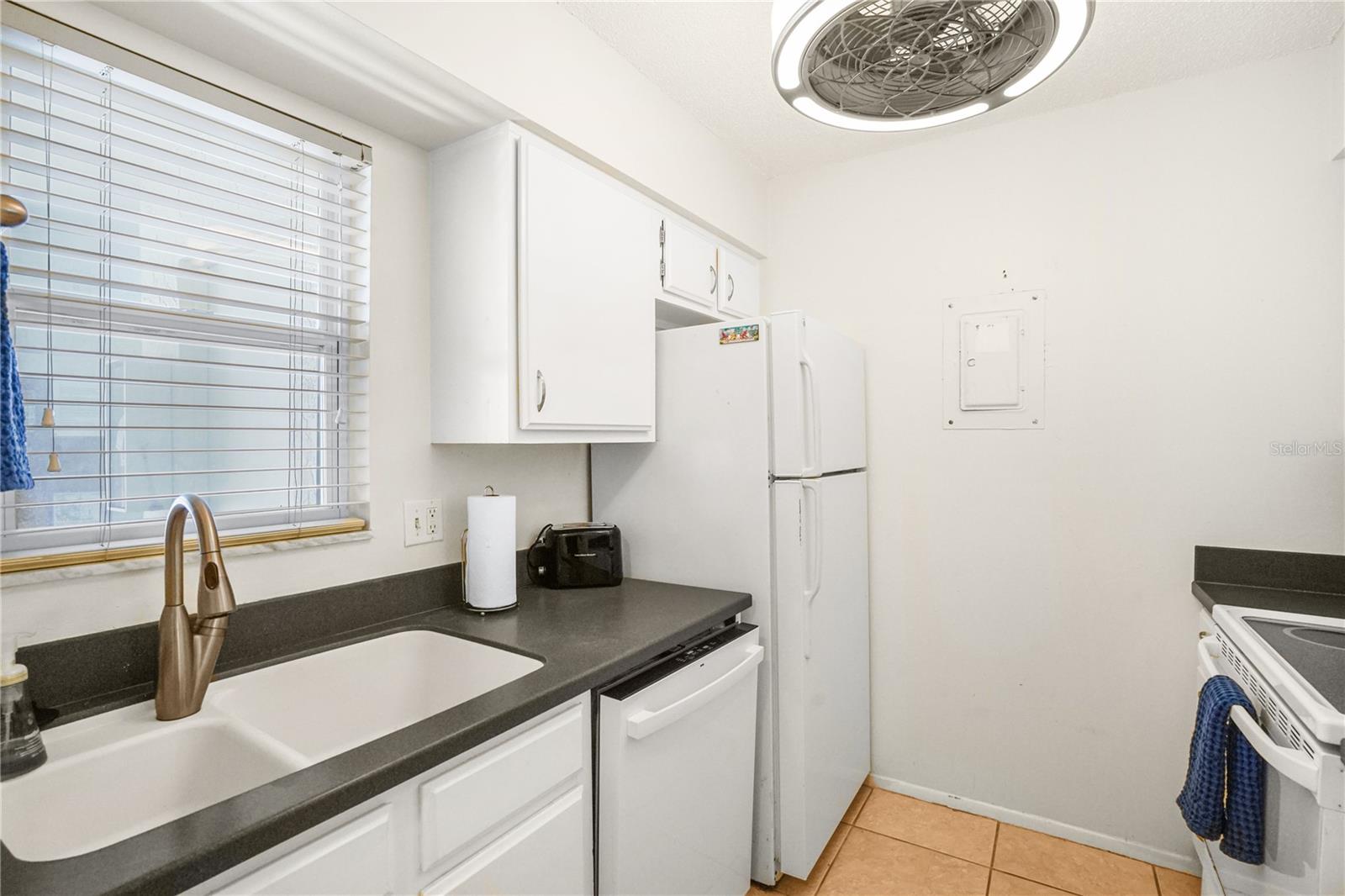 5673 Midnight Pass Rd #201 Property Photo 15