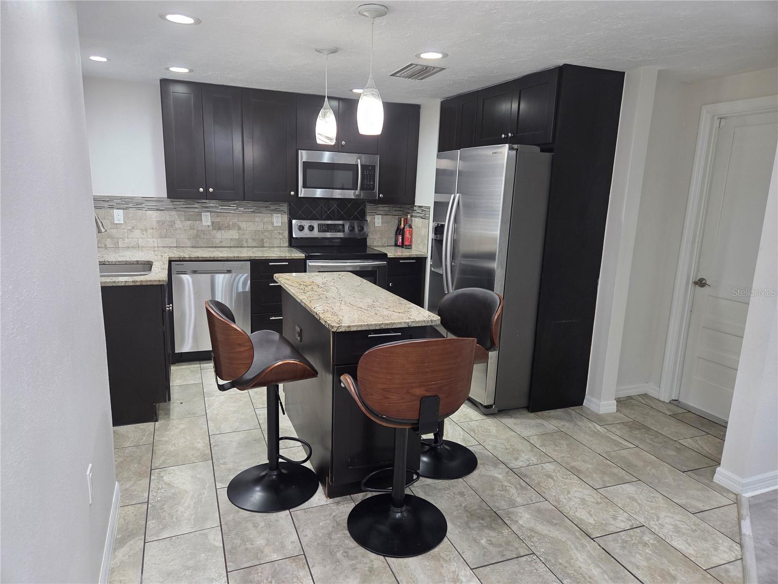 3922 Cochise Ter, Property Photo 6