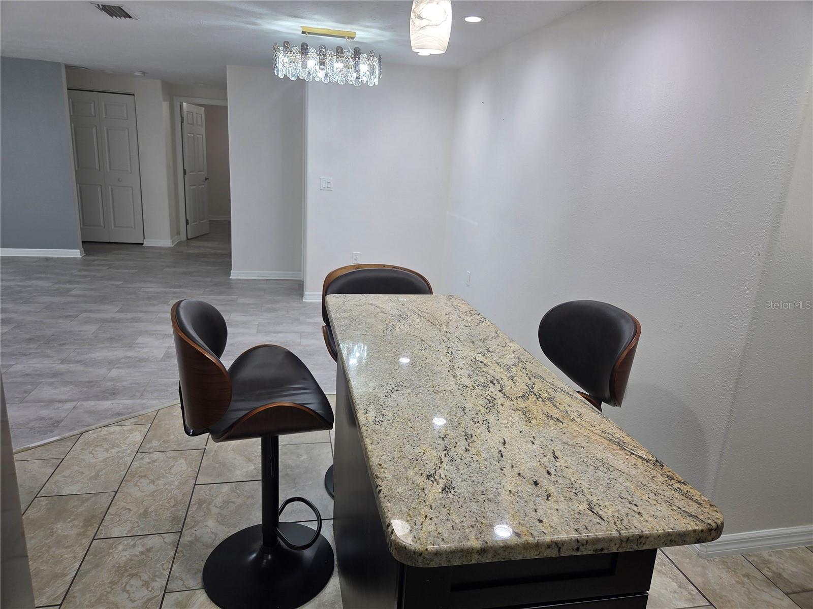 3922 Cochise Ter, Property Photo 8