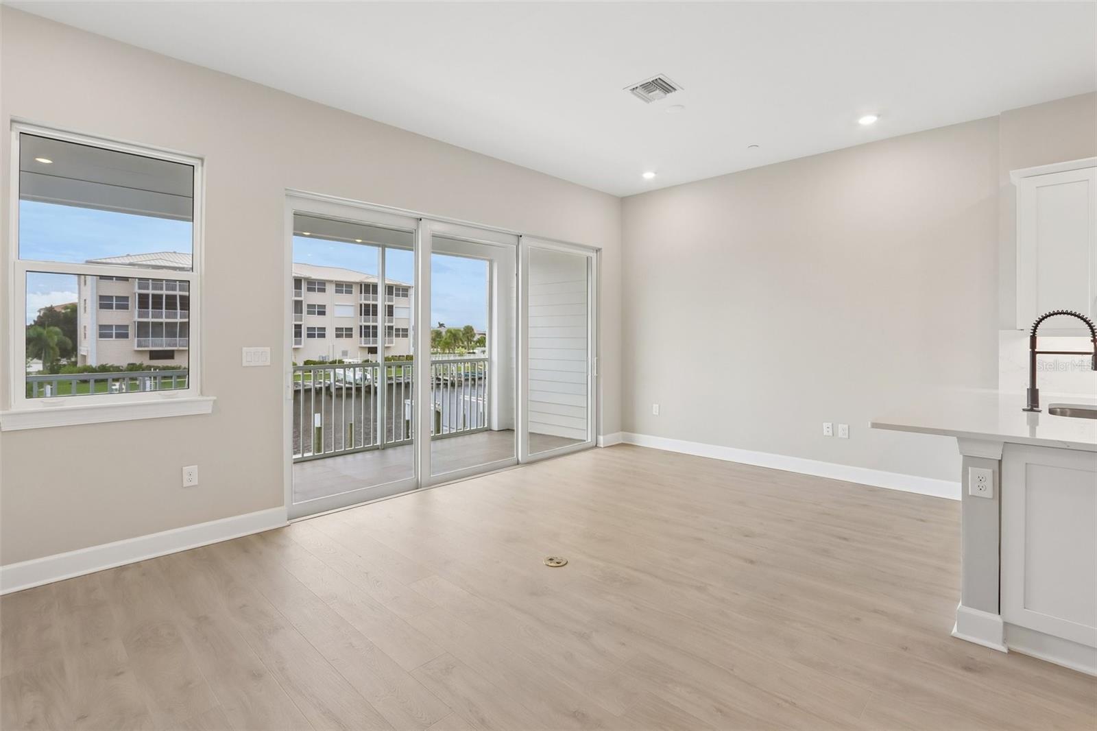 1617 Sea Haven Dr #504 Property Photo 10