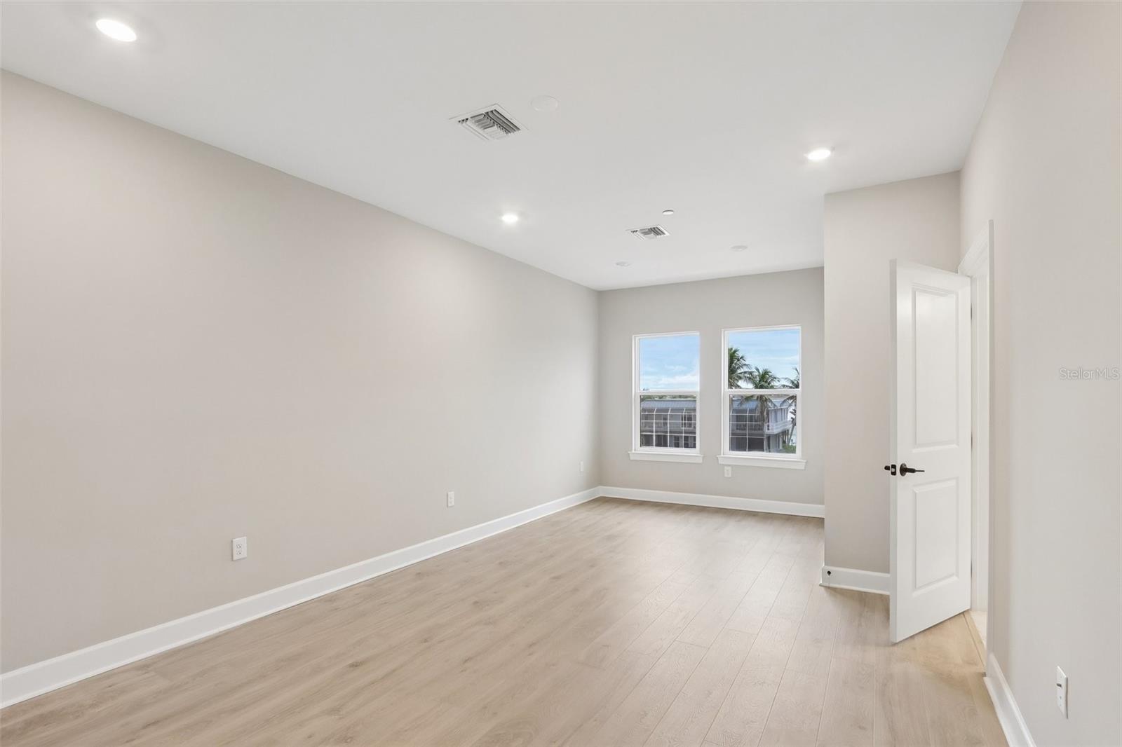 1617 Sea Haven Dr #504 Property Photo 13