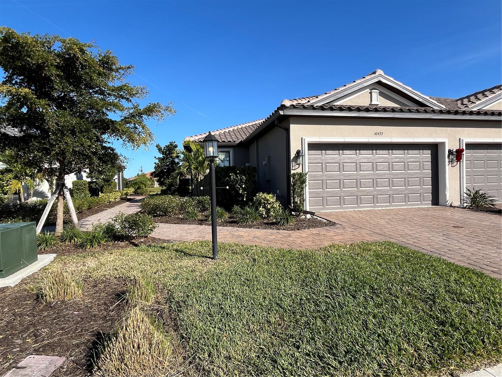 10433 Morning Mist Ln Property Photo 9