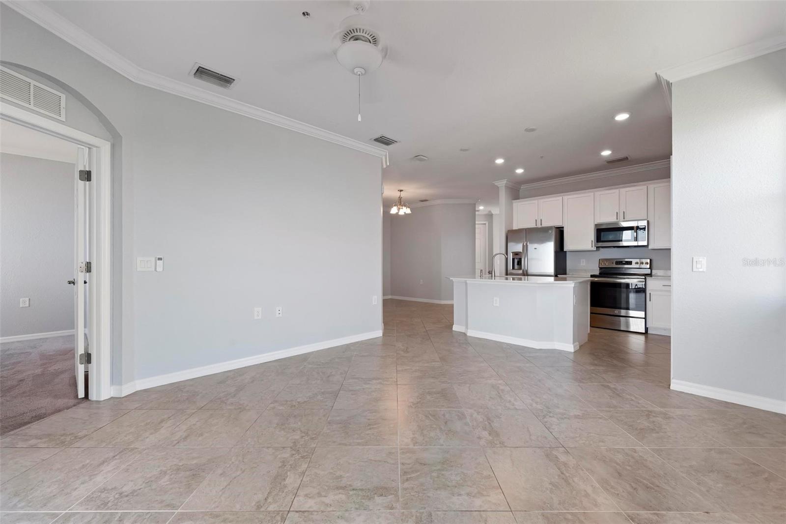920 Tidewater Shores Loop #301 Property Photo 6