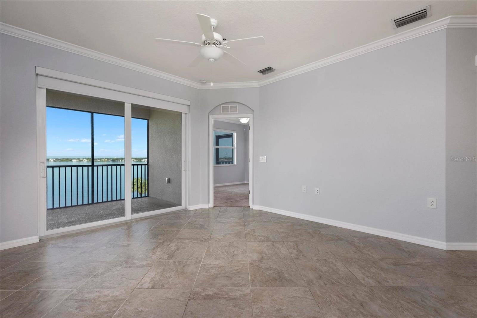 920 Tidewater Shores Loop #301 Property Photo 10
