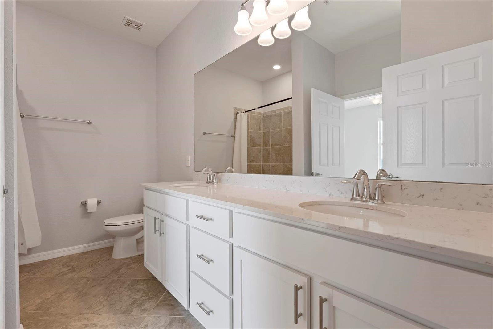 920 Tidewater Shores Loop #301 Property Photo 22