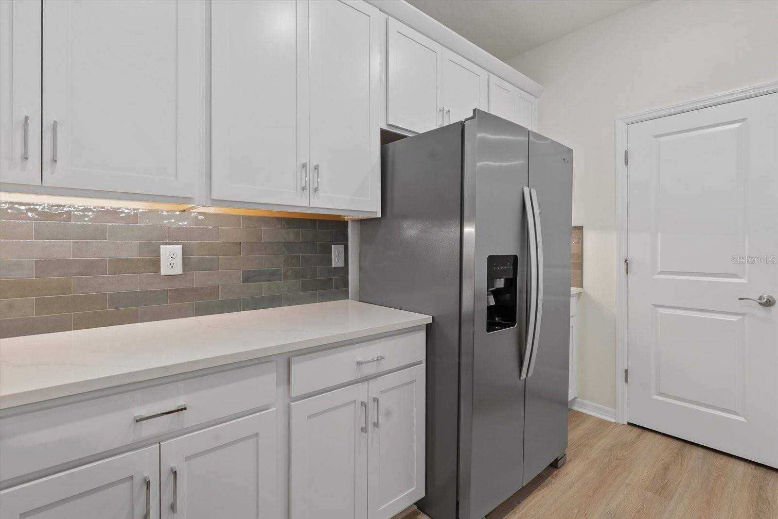 7566 Sea Oak Ct Property Photo 9