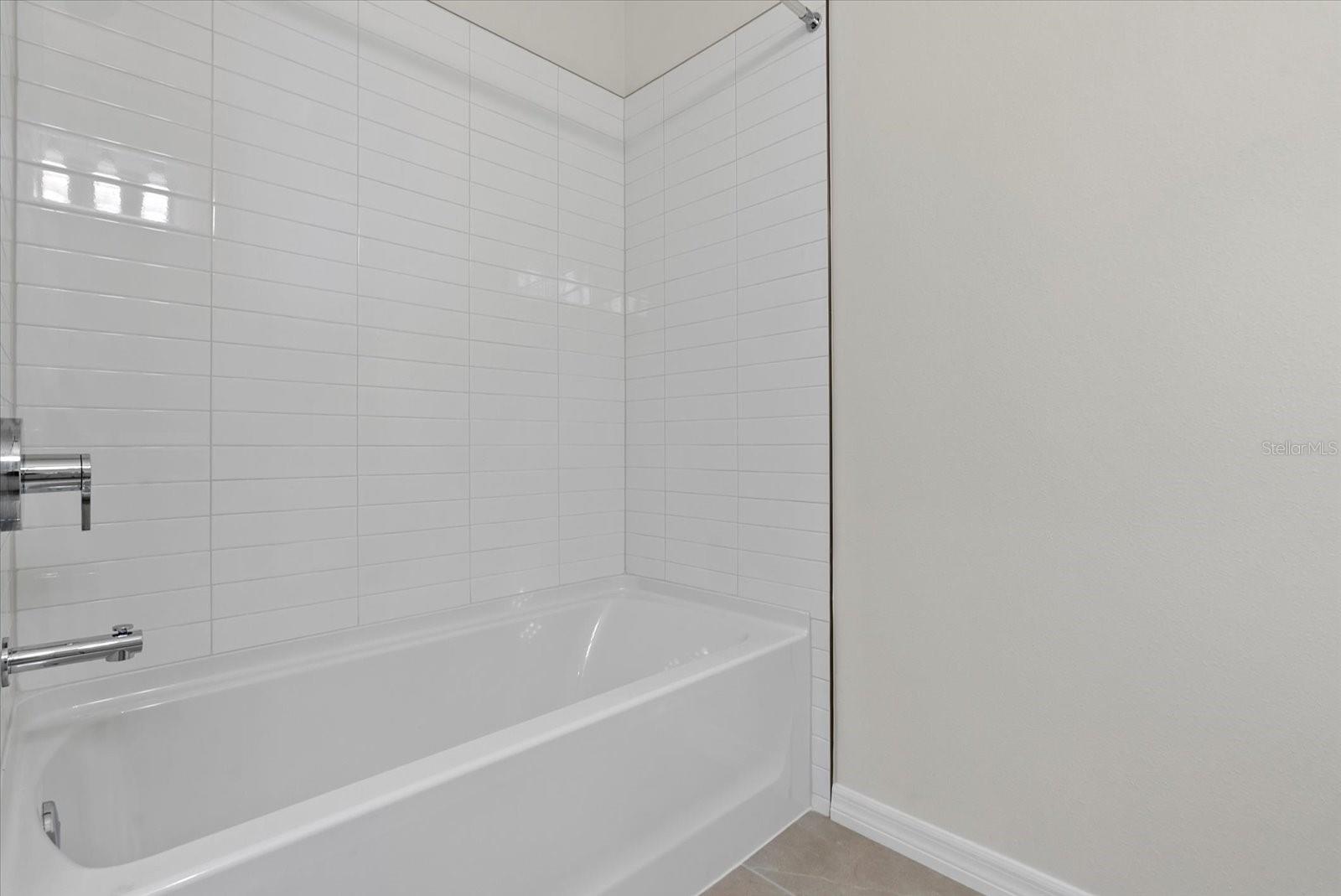 7566 Sea Oak Ct Property Photo 21