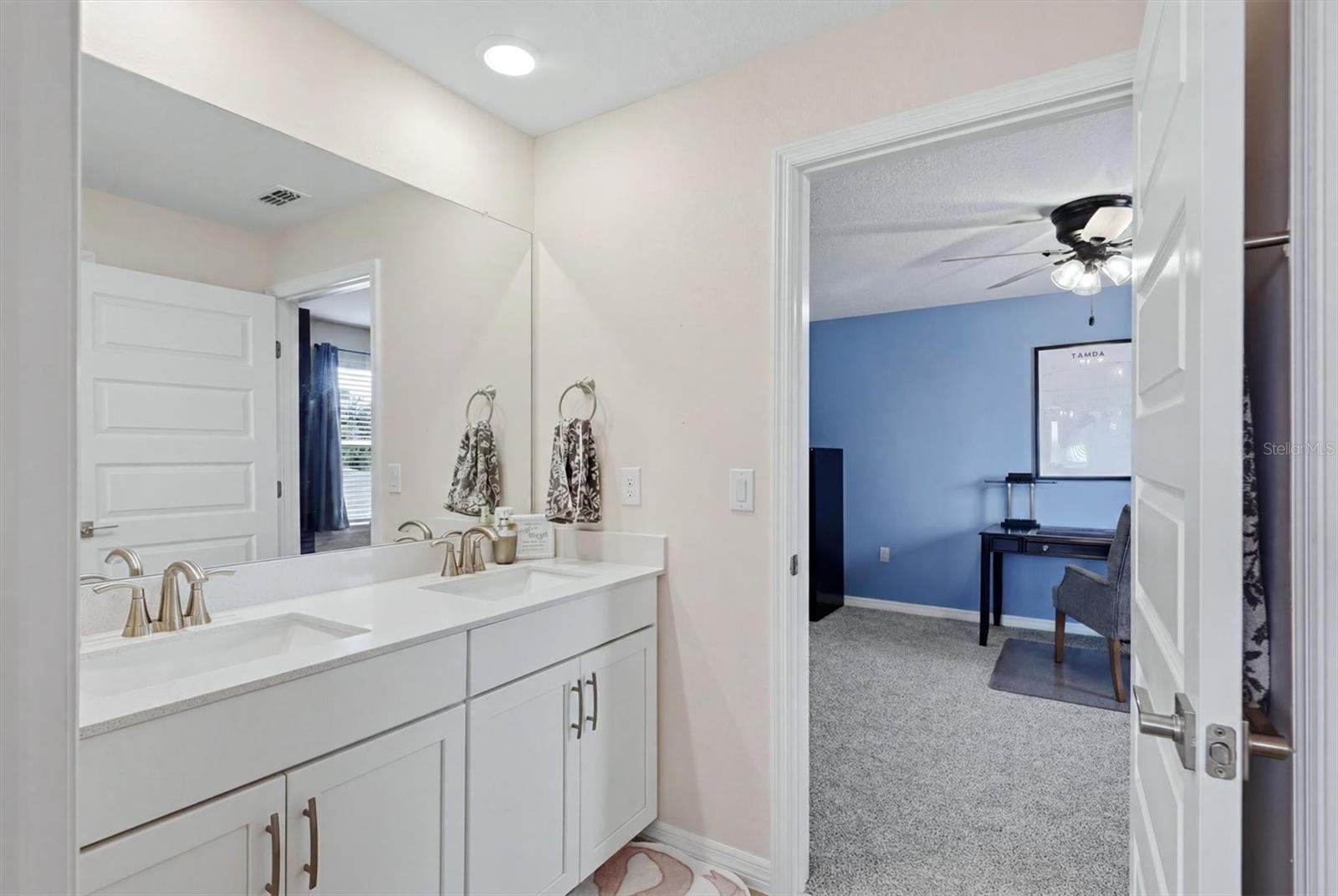 14026 Ginnie Springs Way Property Photo 32