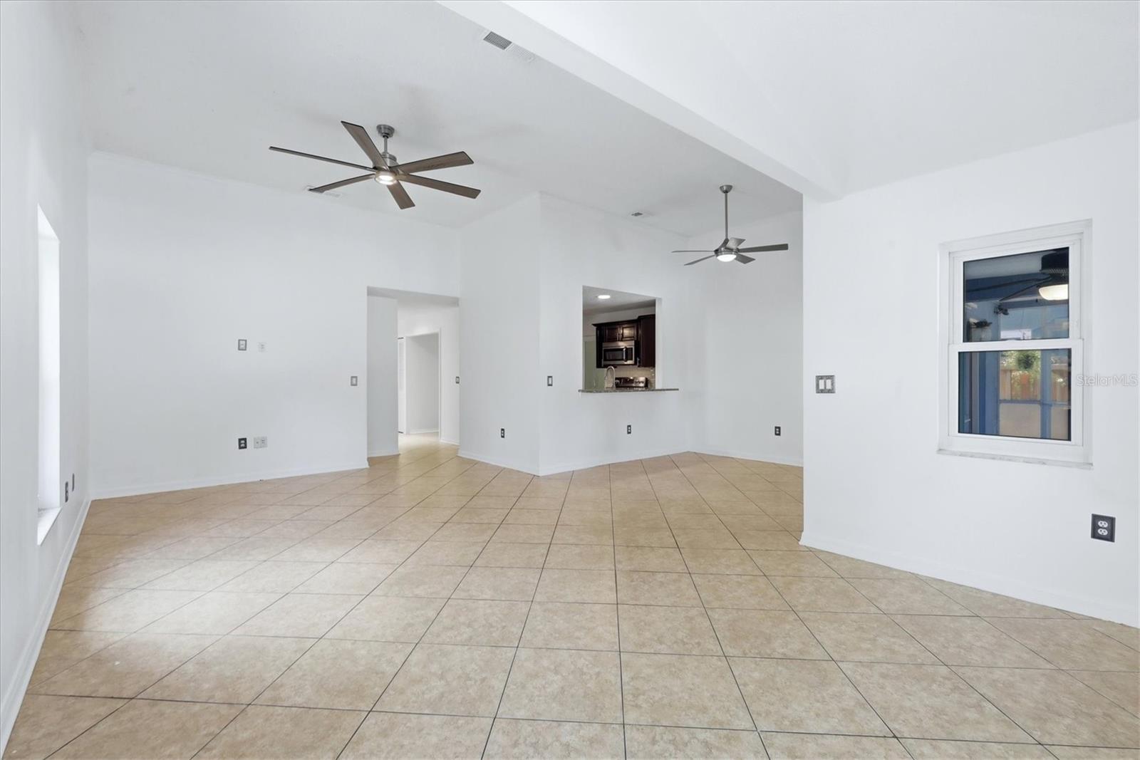 1649 8th St Property Photo 8