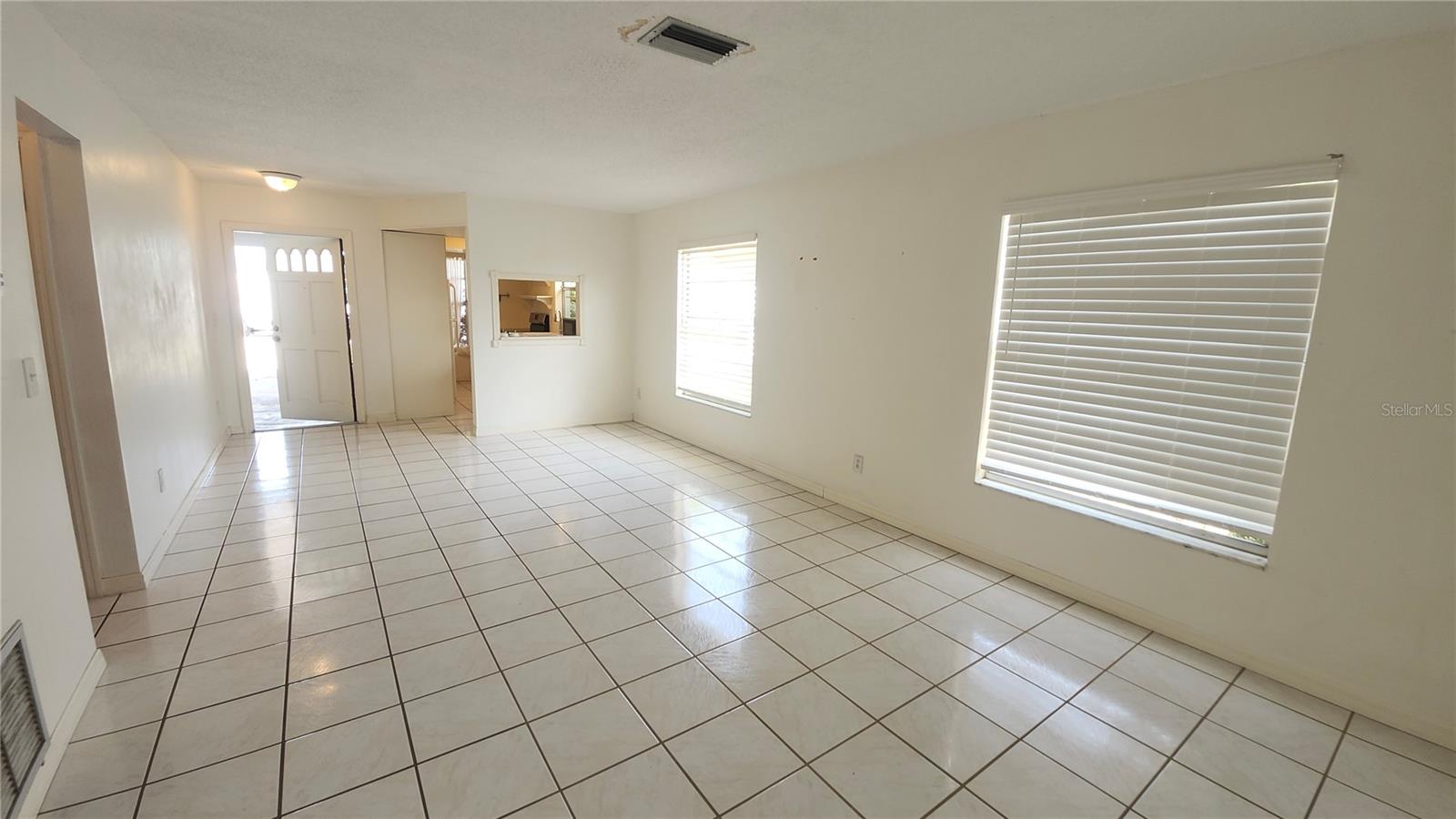 4007 78th St W Property Photo 6