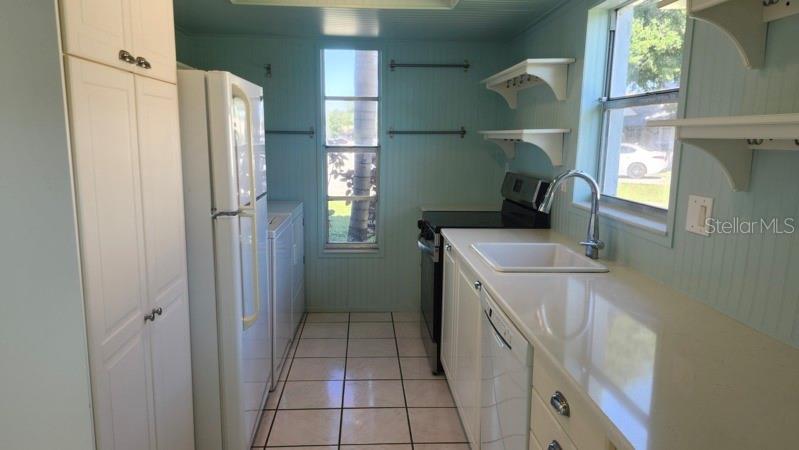 4007 78th St W Property Photo 8