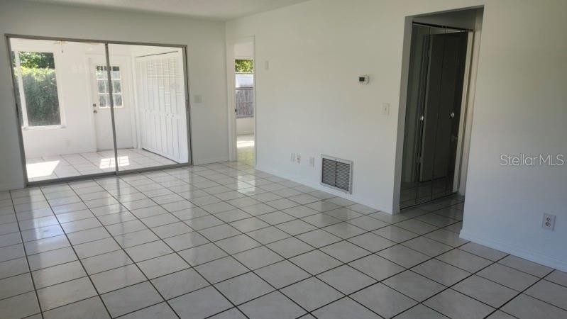 4007 78th St W Property Photo 10