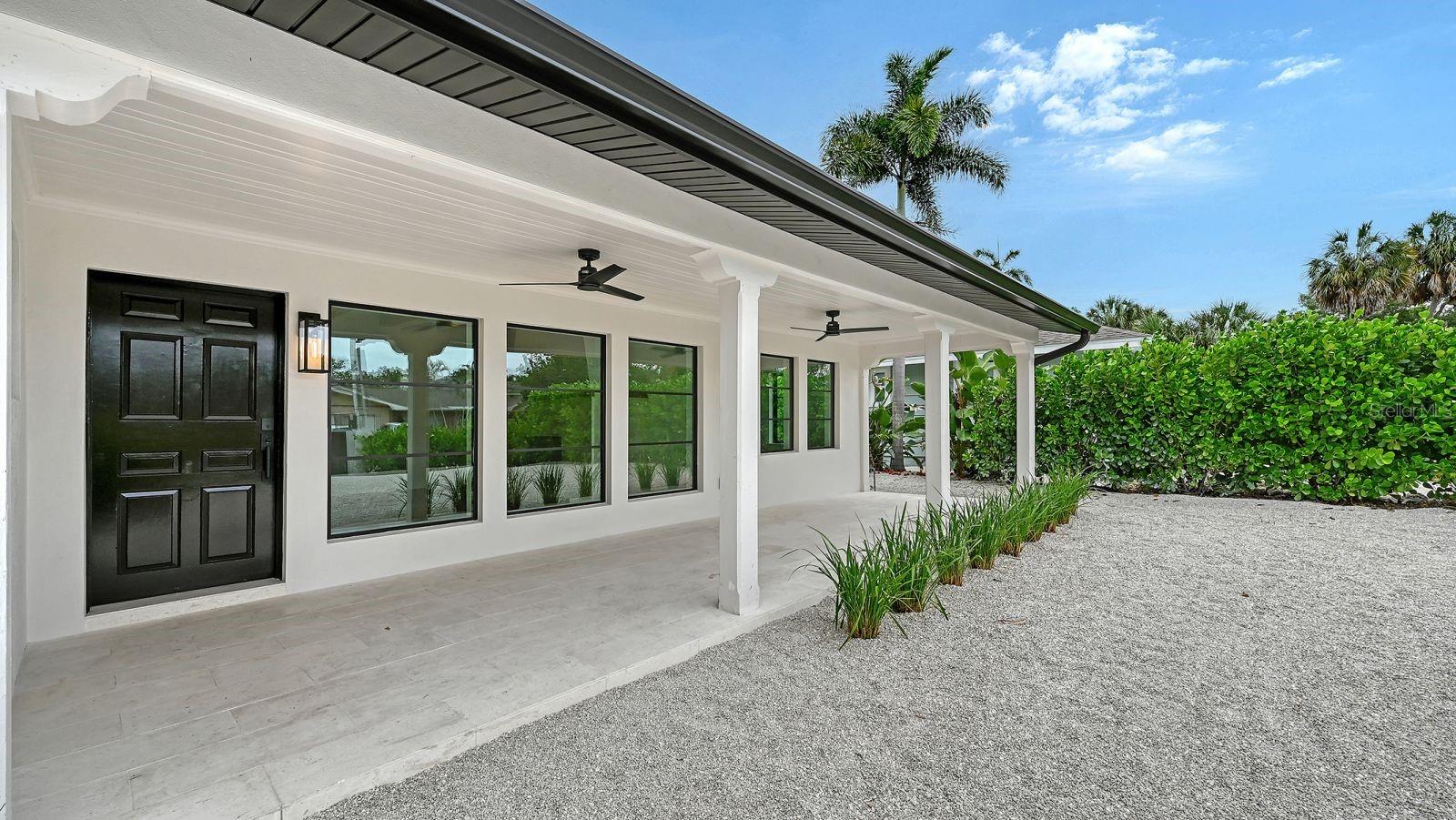 1041 Indian Beach Dr Property Photo 2