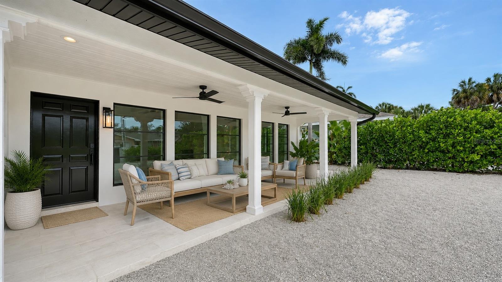 1041 Indian Beach Dr Property Photo 3