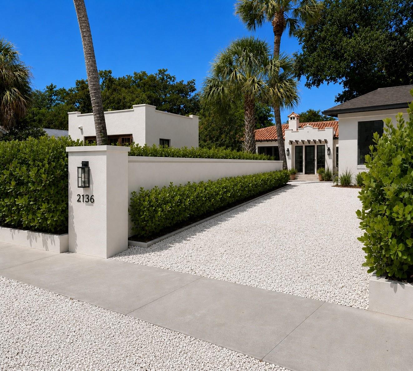 1041 Indian Beach Dr Property Photo 4