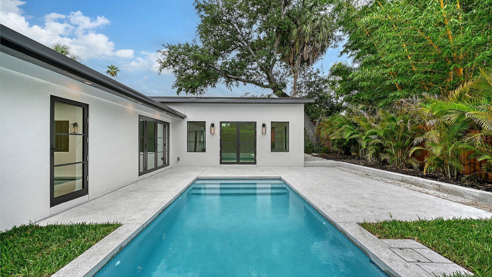 1041 Indian Beach Dr Property Photo 25
