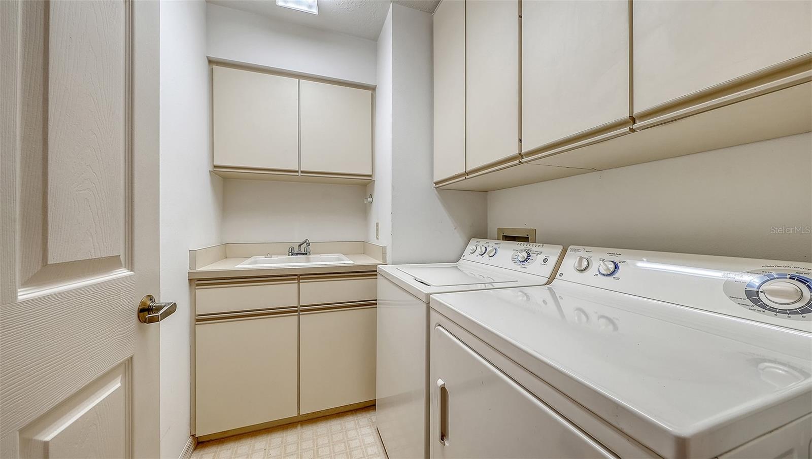 3374 W Chelmsford Ct #9 Property Photo 19