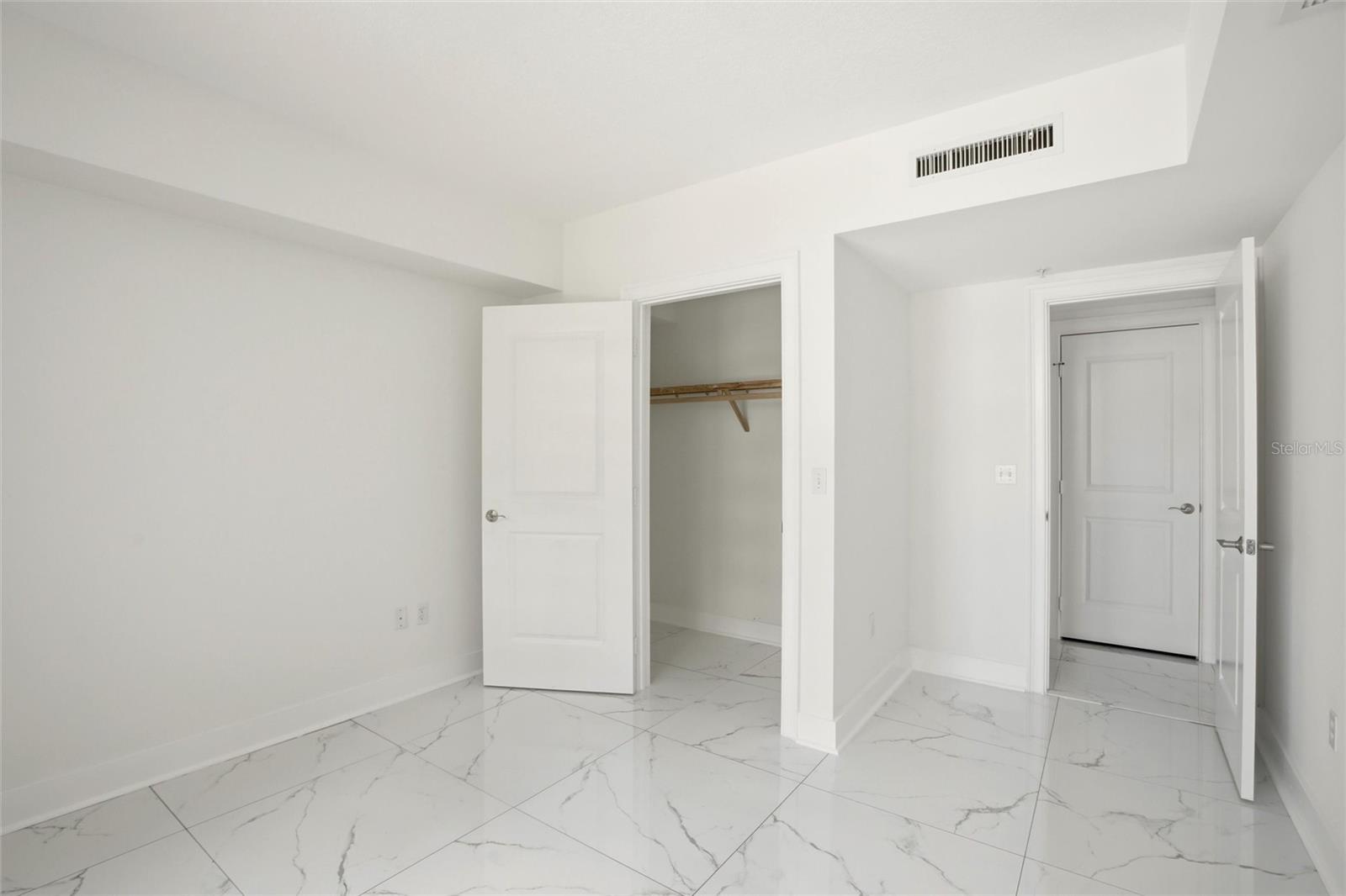 1350 Main St #707 Property Photo 17