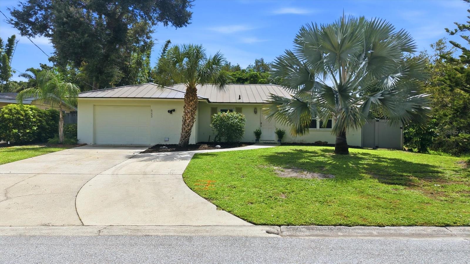 6233 Rockefeller Ave Property Photo 1