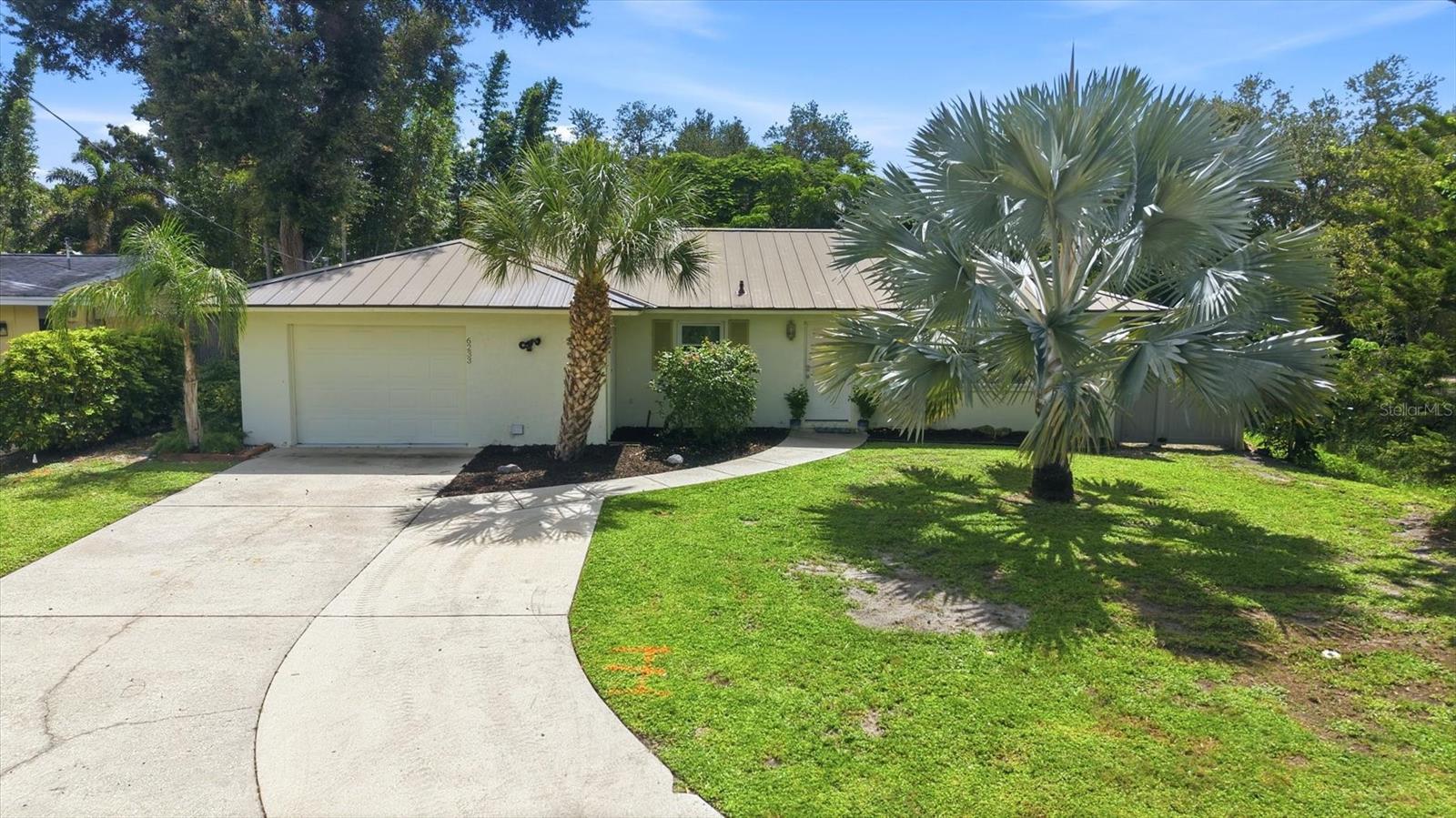 6233 Rockefeller Ave Property Photo 4