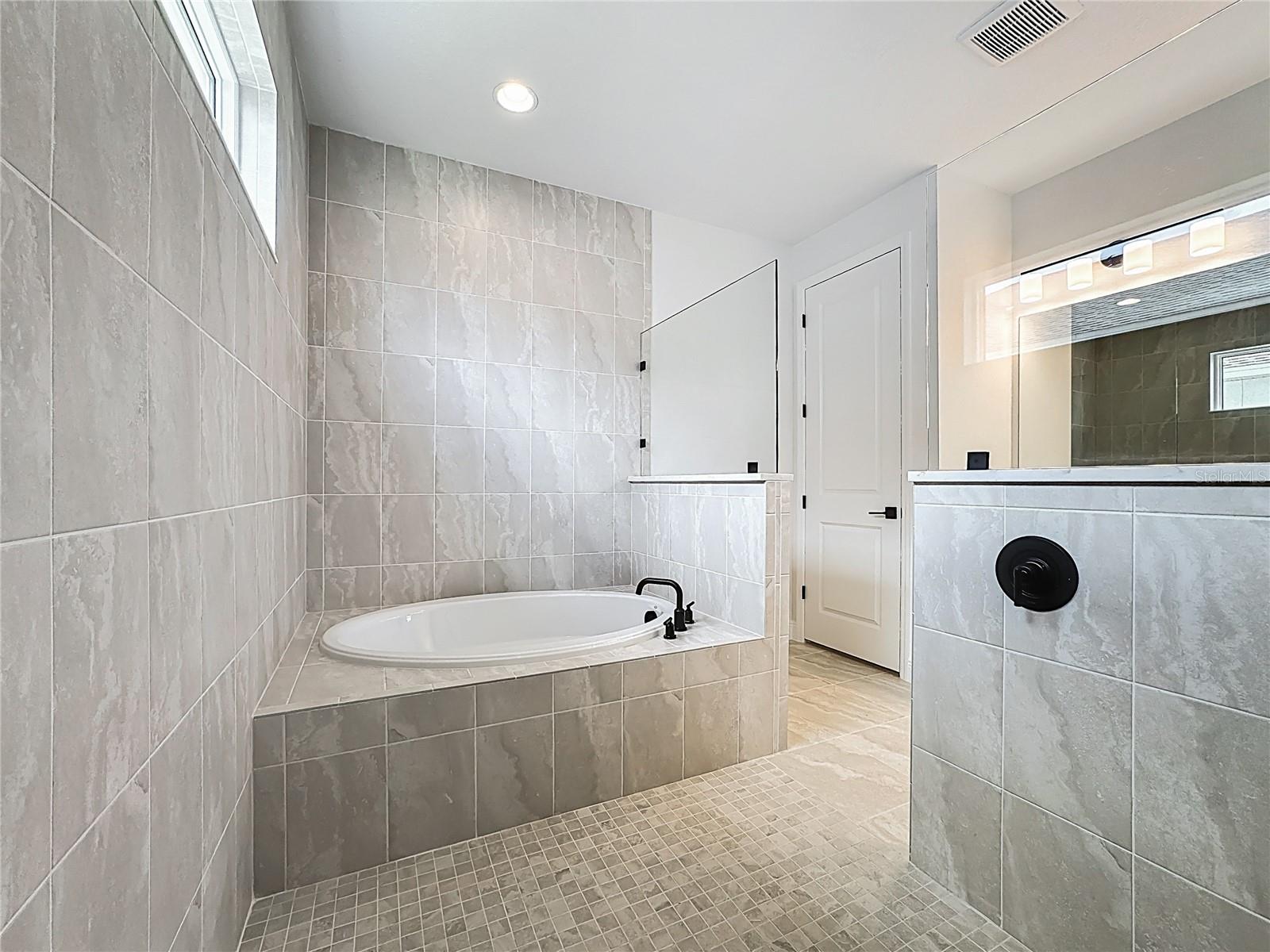 4214 Sea Marsh Pl Property Photo 38