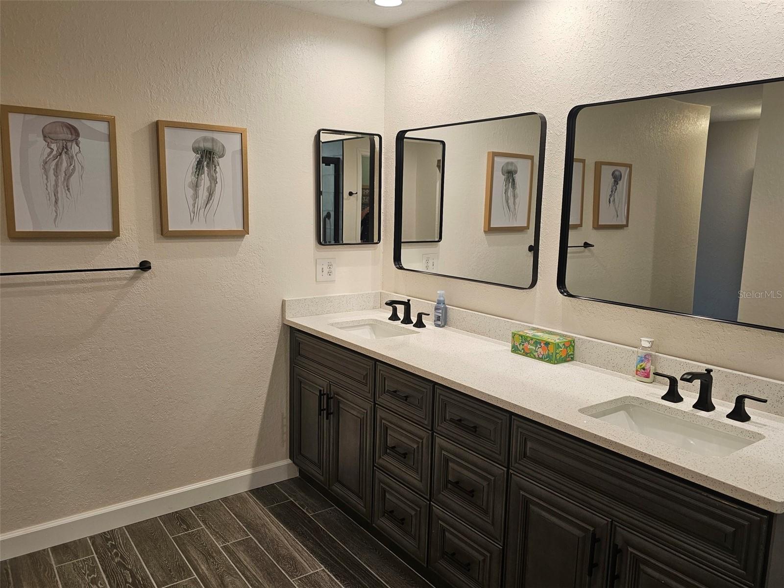 4522 La Jolla Dr Property Photo 25