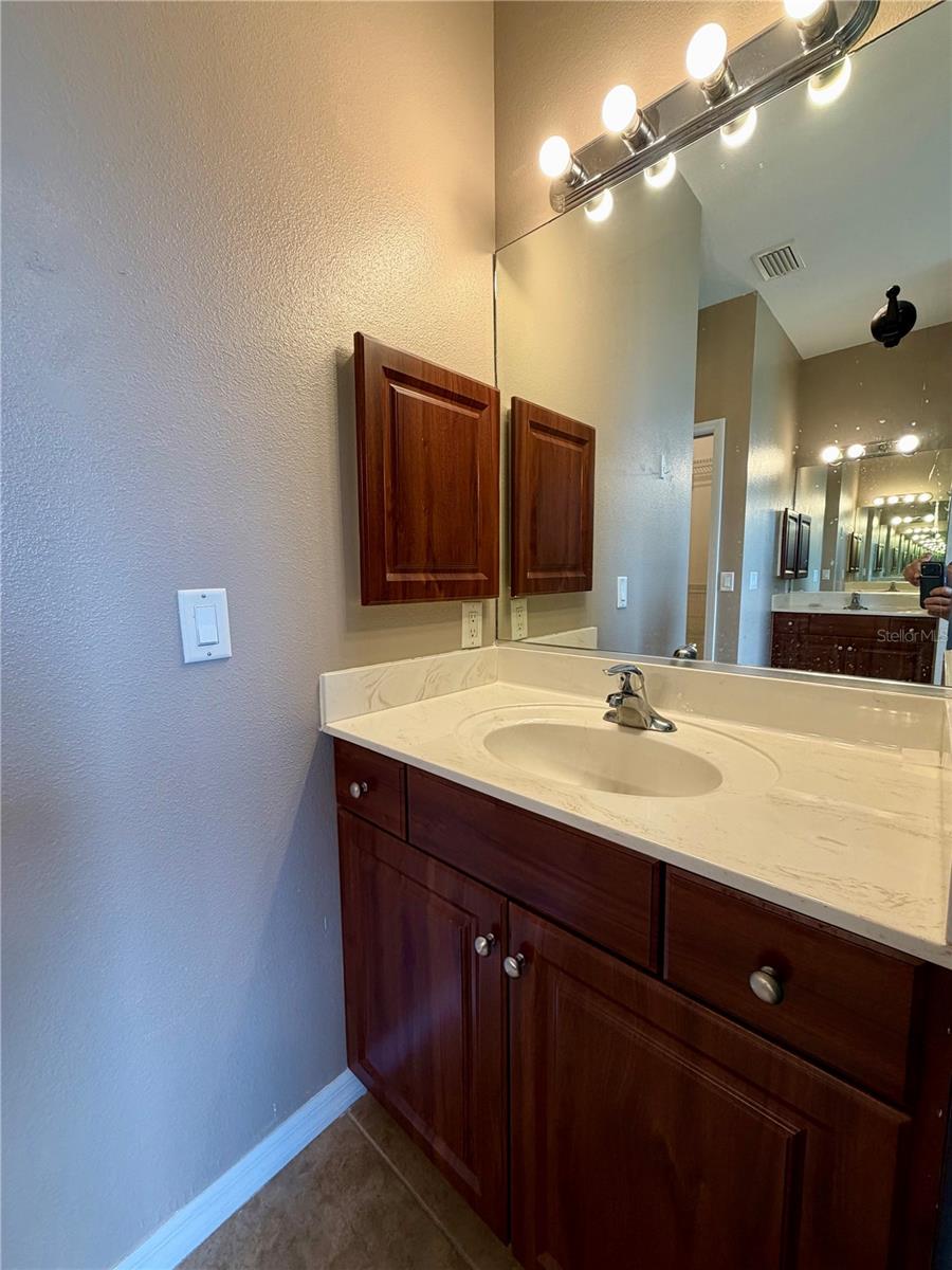 1204 S San Mateo Dr Property Photo 13