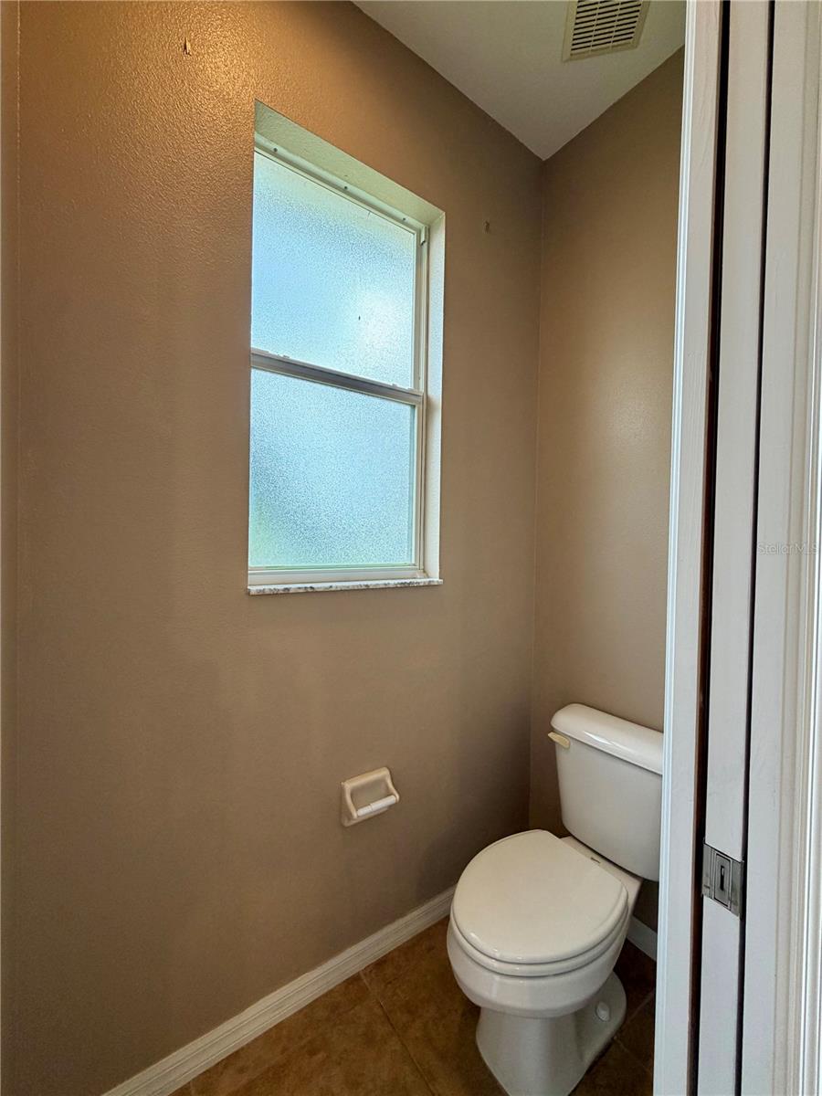 1204 S San Mateo Dr Property Photo 15