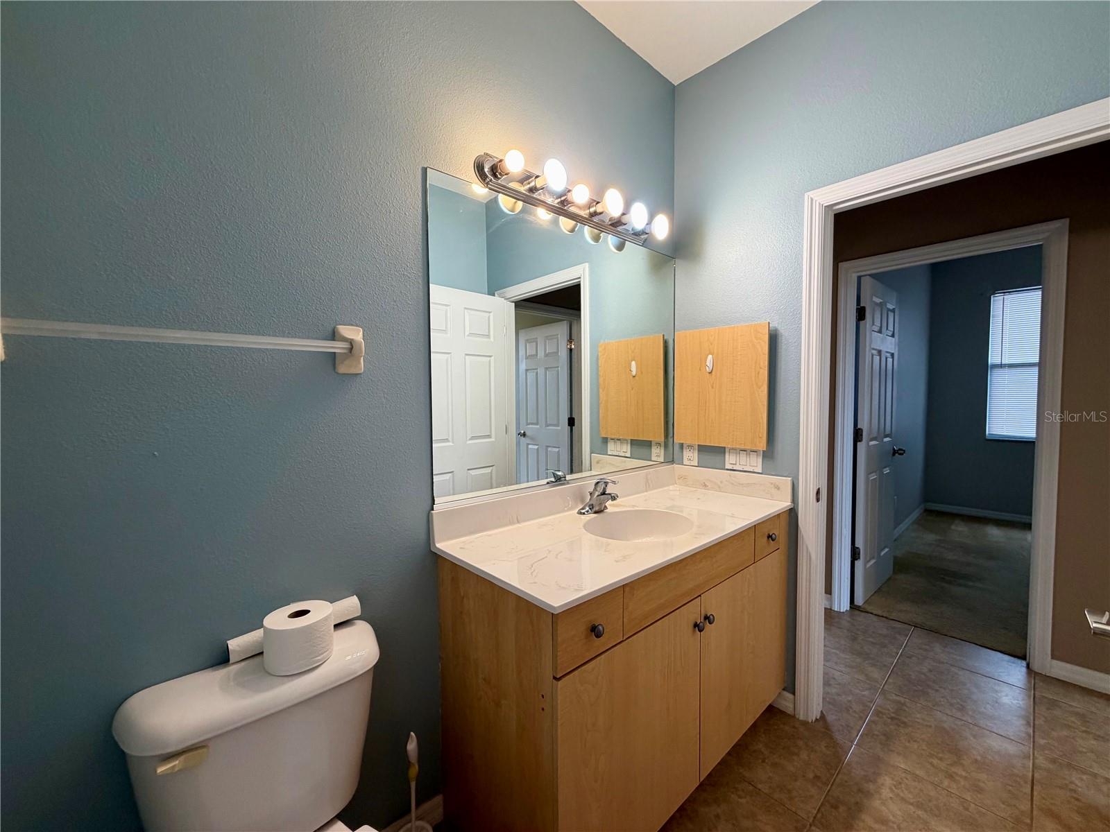 1204 S San Mateo Dr Property Photo 26