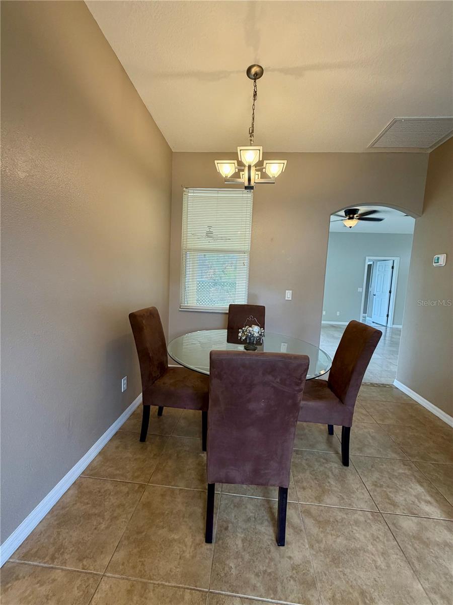 1204 S San Mateo Dr Property Photo 32