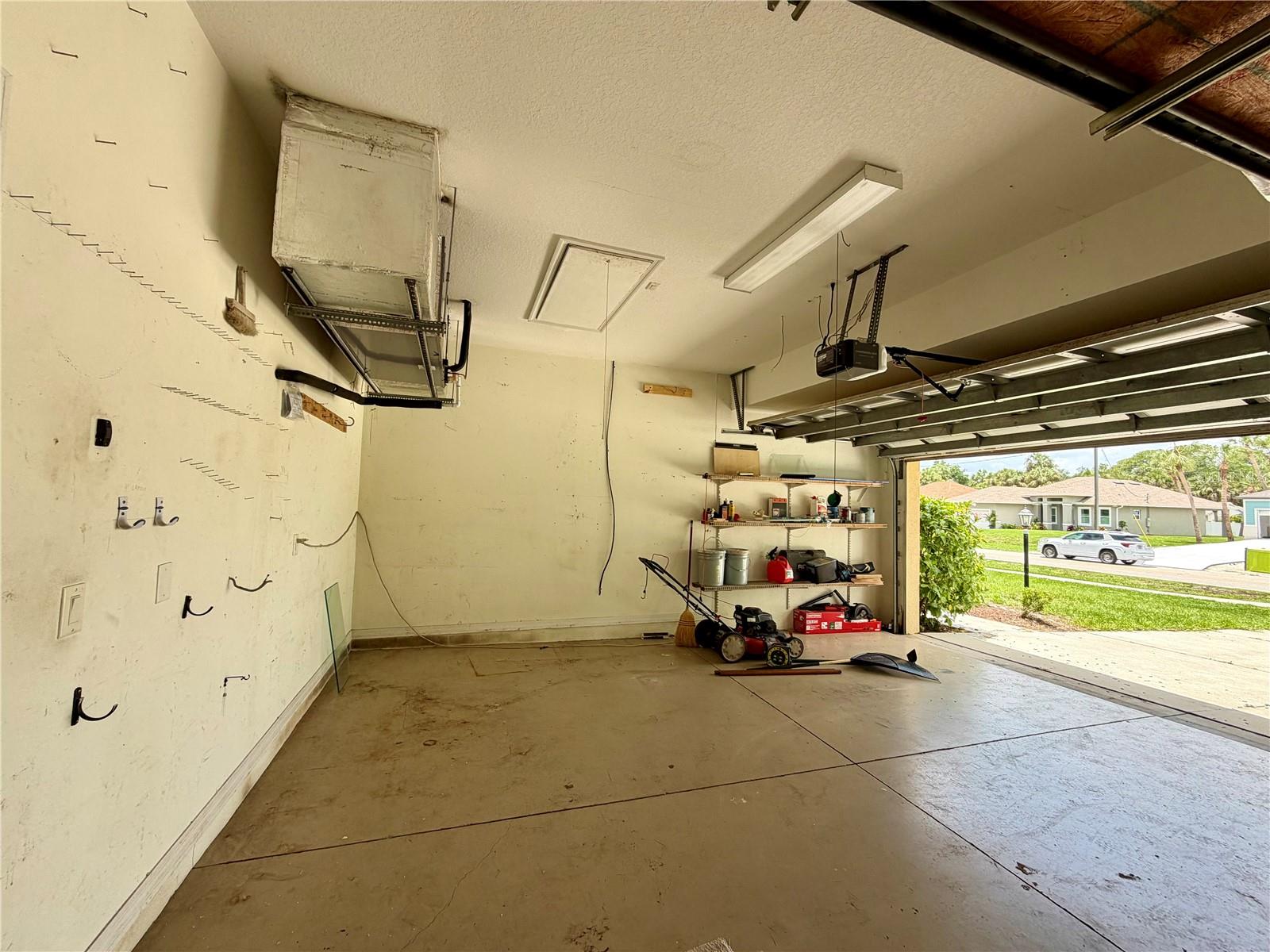 1204 S San Mateo Dr Property Photo 33