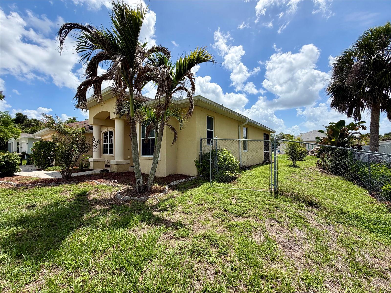 1204 S San Mateo Dr Property Photo 34