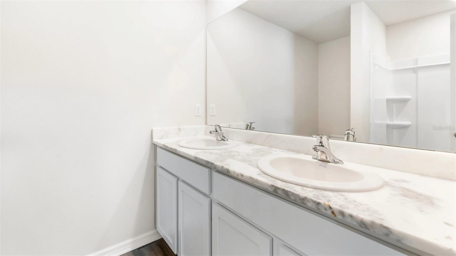 8820 Clear View St Property Photo 11