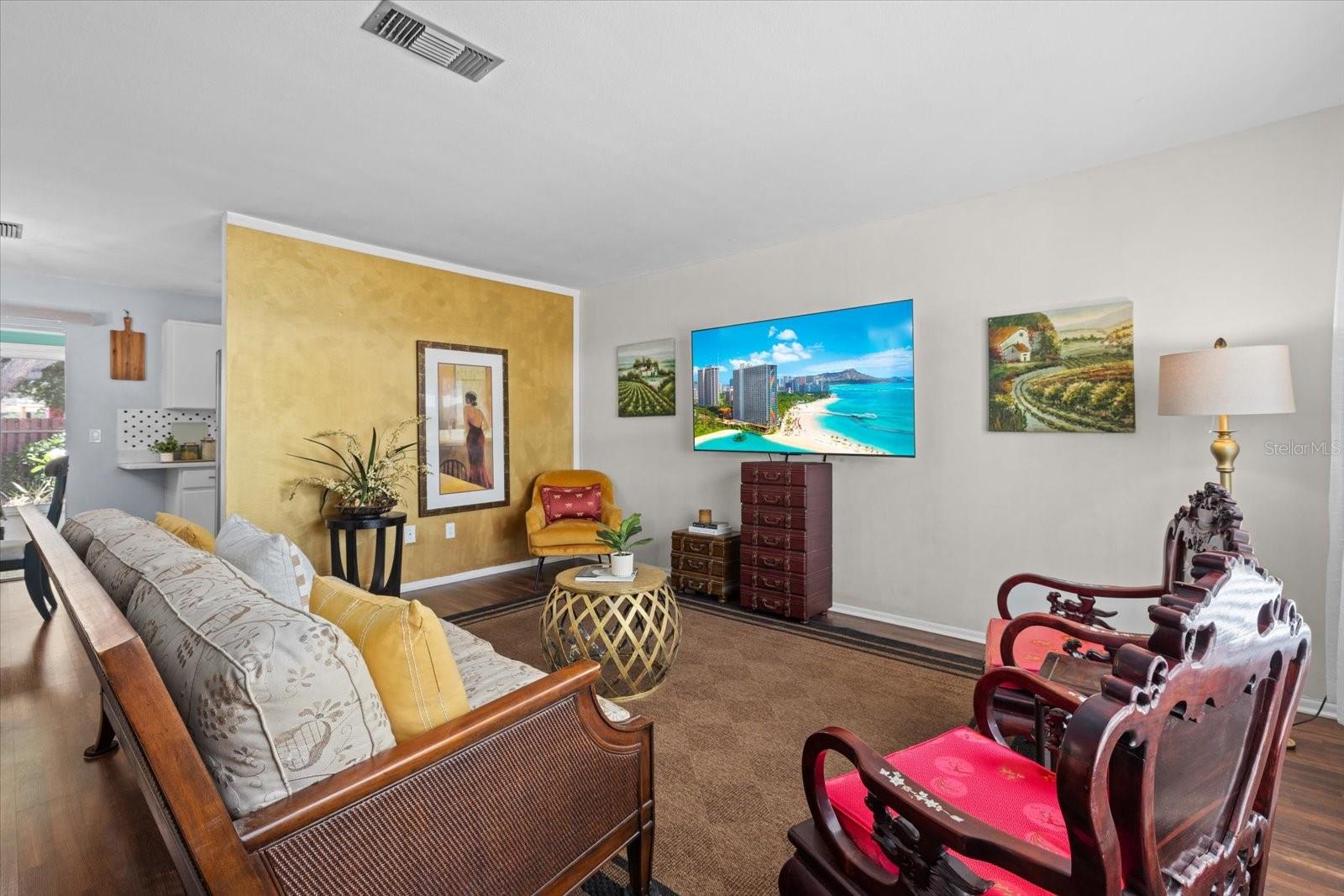 4305 Chinaberry Cir Property Photo 4