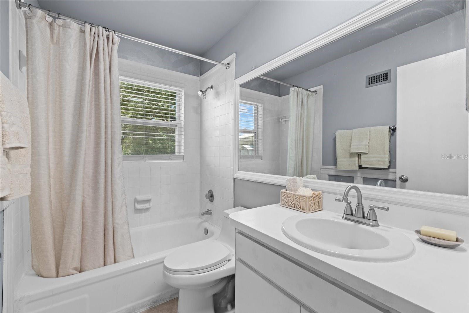 4305 Chinaberry Cir Property Photo 15