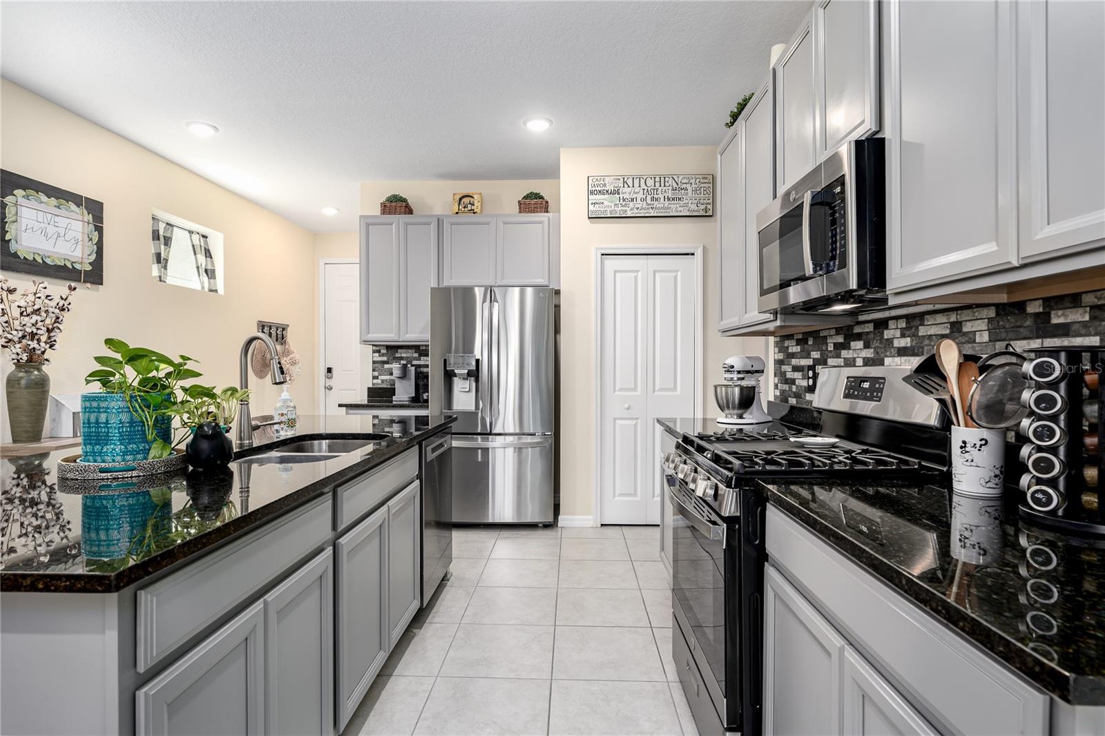 5714 Los Robles Ct Property Photo 8