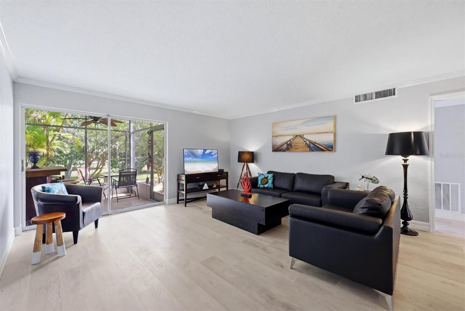 2223 Beneva Ter #2222 Property Photo 4