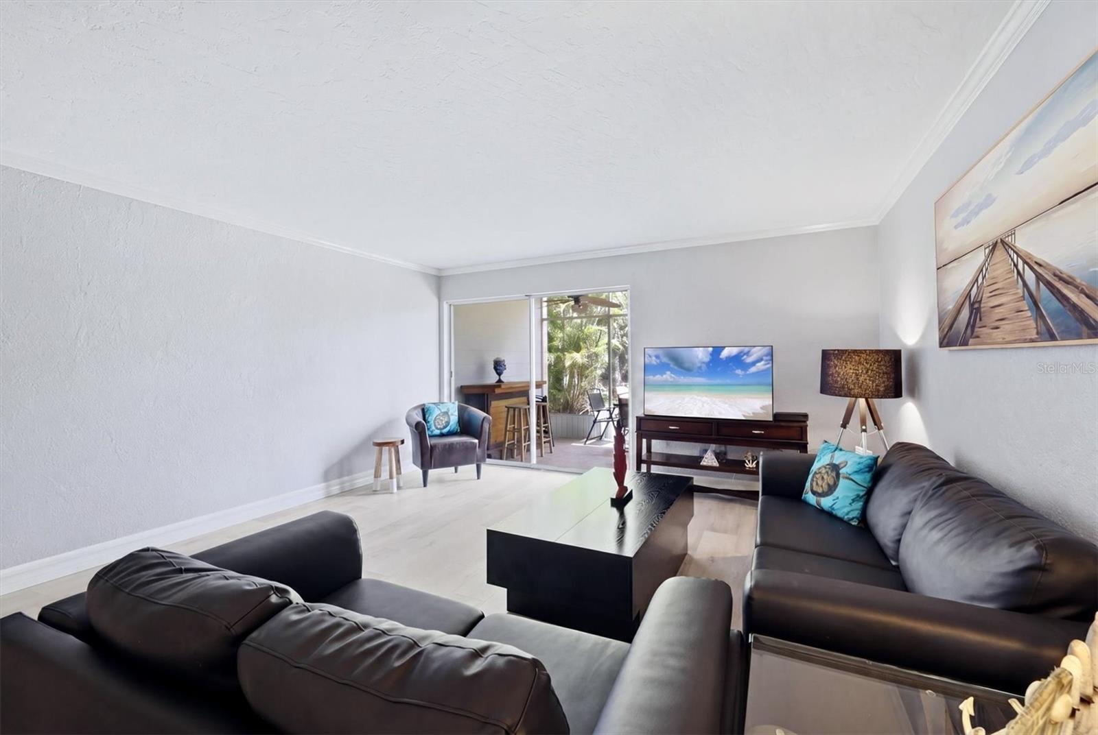2223 Beneva Ter #2222 Property Photo 5