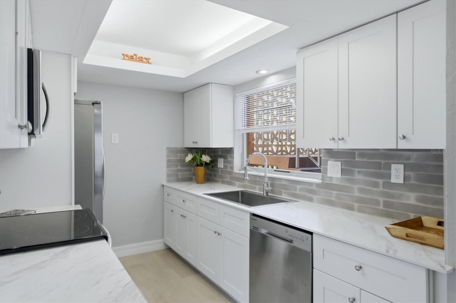 2223 Beneva Ter #2222 Property Photo 6