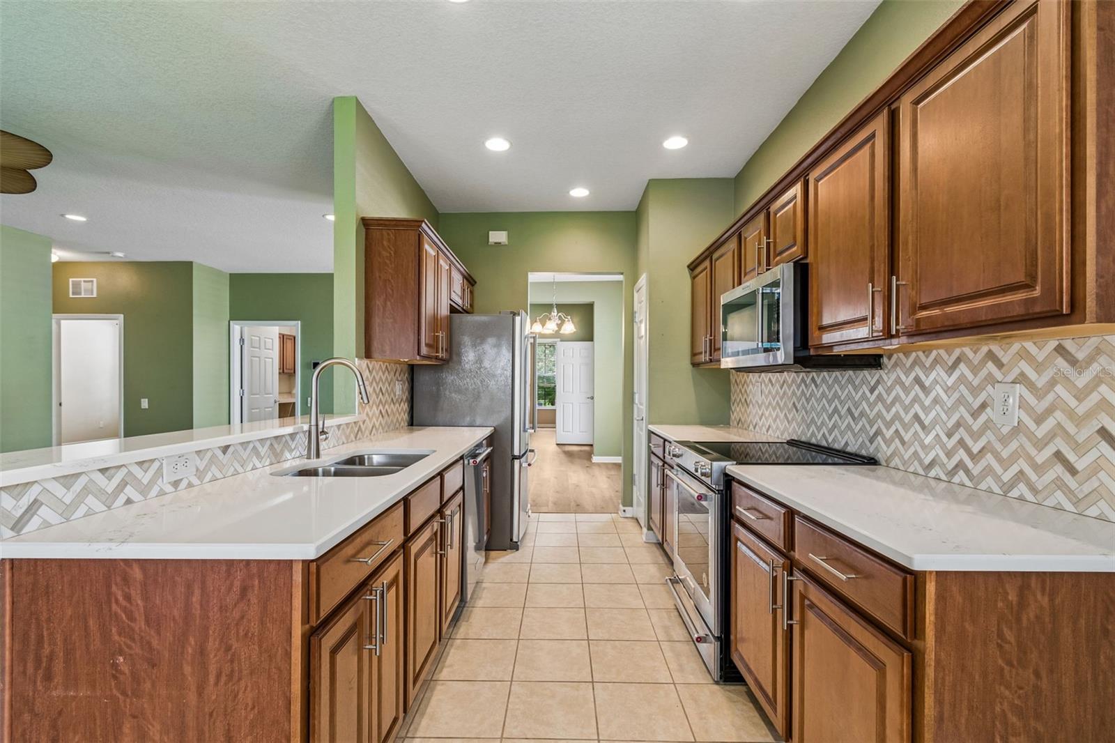 10448 48th Ct E Property Photo 13