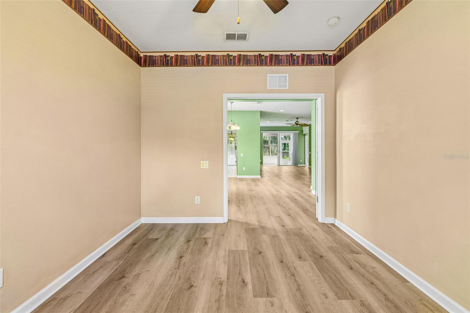 10448 48th Ct E Property Photo 35