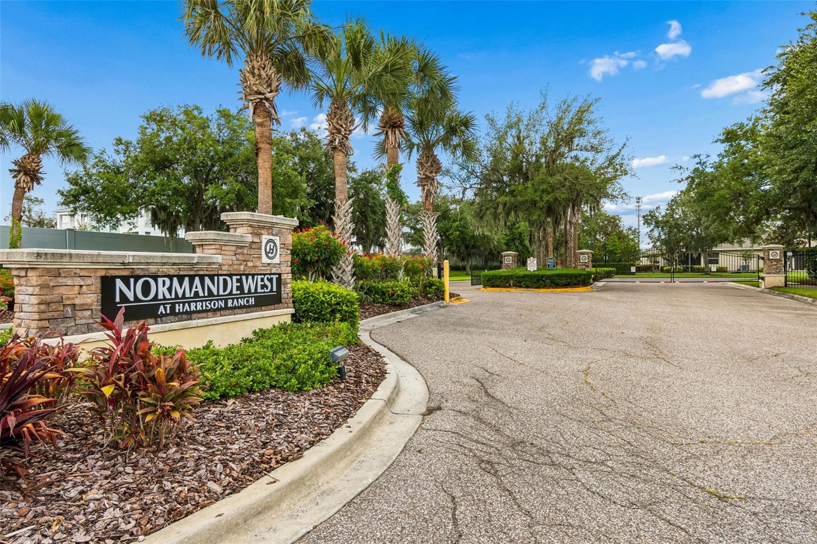 10448 48th Ct E Property Photo 46