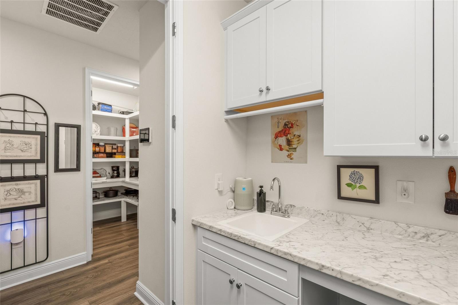5773 Long Shore Loop Property Photo 6