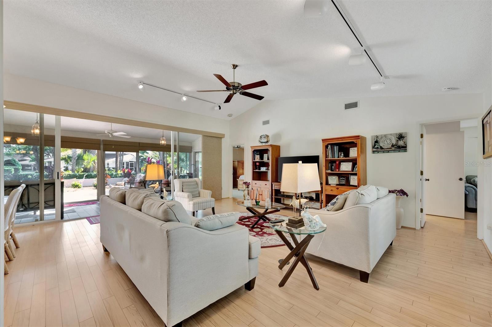 A4695402 Property Photo 9
