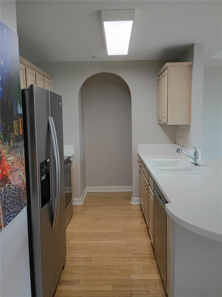 750 N Tamiami Trl #1007 Property Photo 4