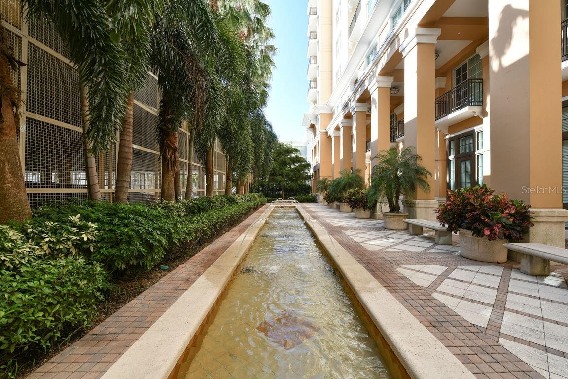 750 N Tamiami Trl #1007 Property Photo 17