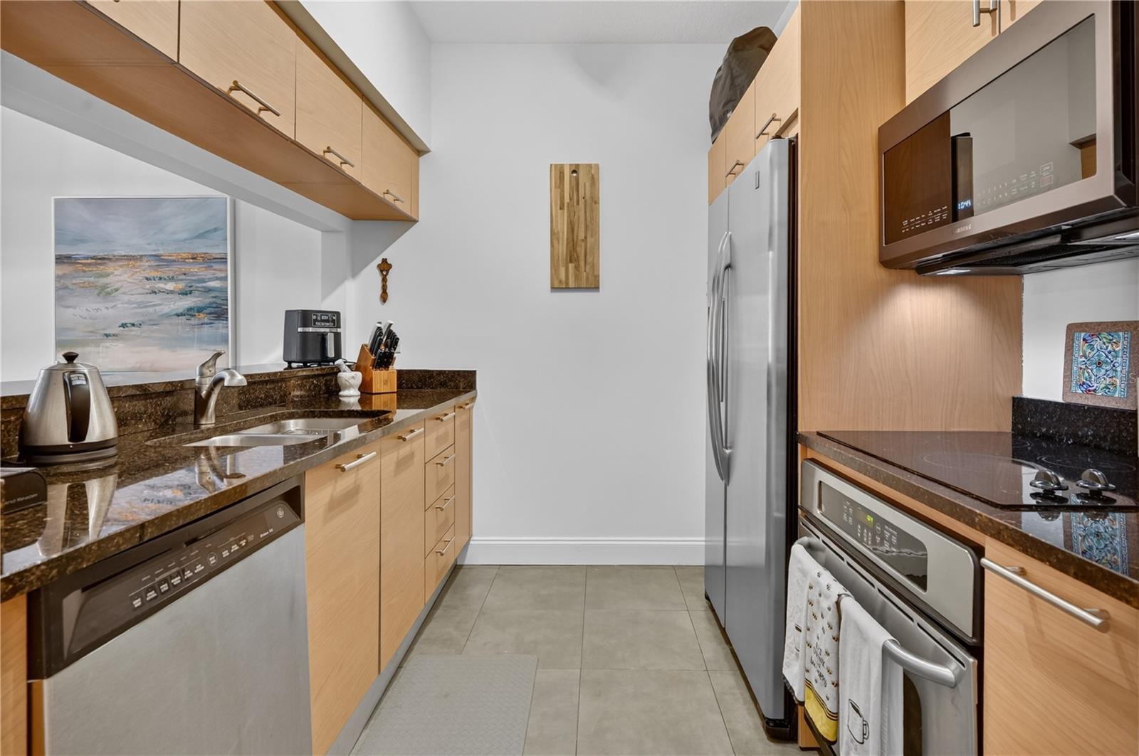 31 Se 5th St #203 Property Photo 7